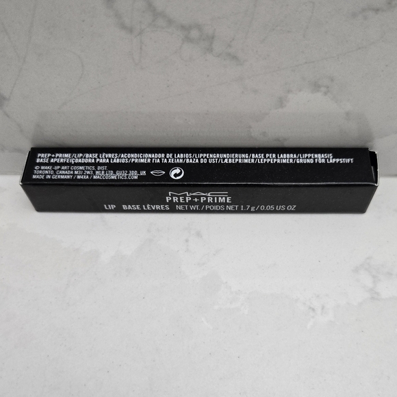 MAC Cosmetics Prep + Prime Lip Base Liner - Black - Picture 3 of 3